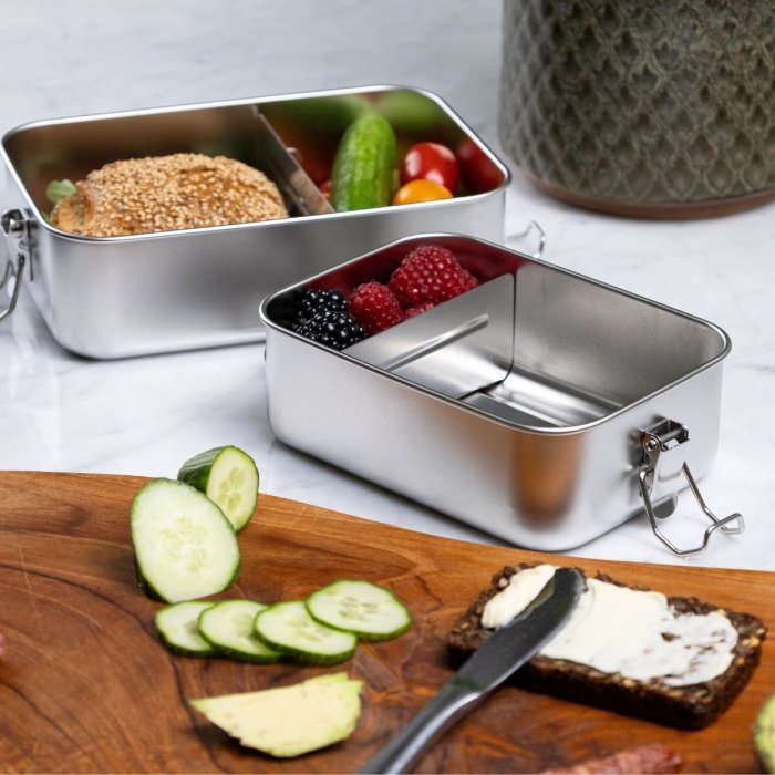 Large stainless steel lunch box with divider - 1400 ml