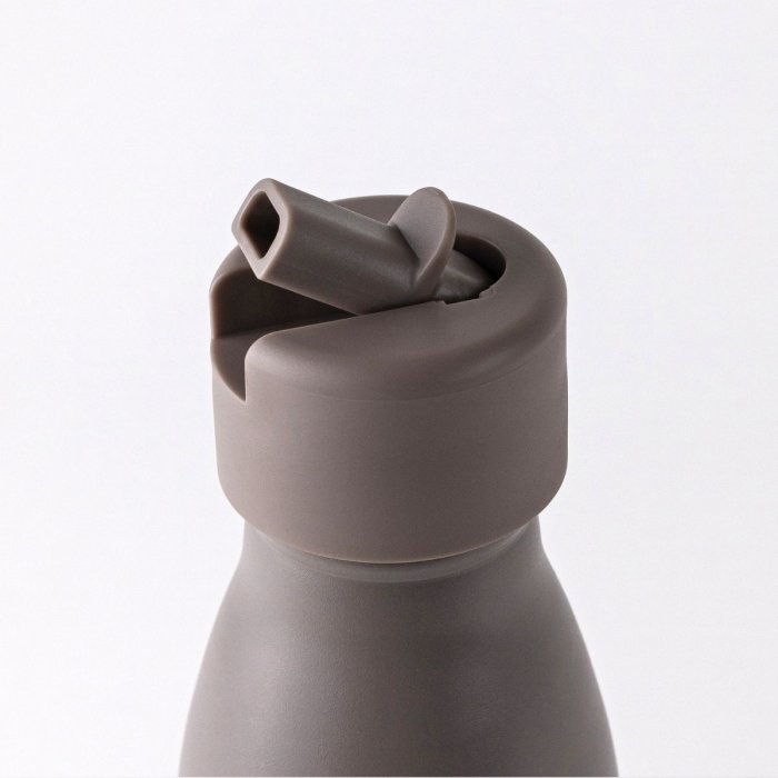 Insulated stainless steel water bottle with straw - Taupe