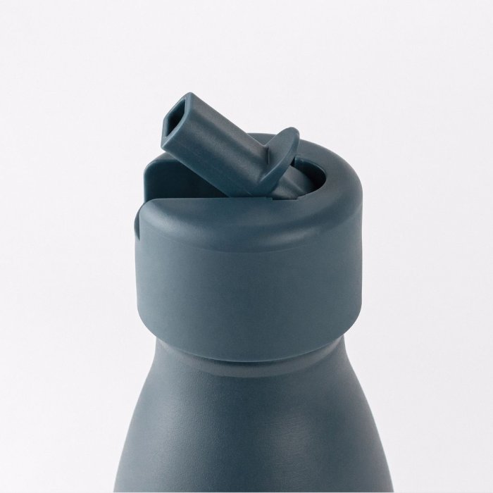 Insulated stainless steel water bottle with straw - Teal